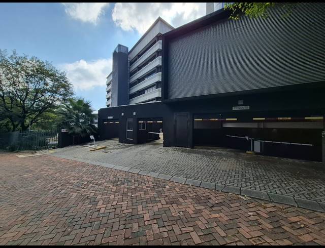 982M² OFFICE TO LET IN SANDTON CENTRAL
